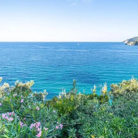Il Tramonto Bordo Costa - Goelba *